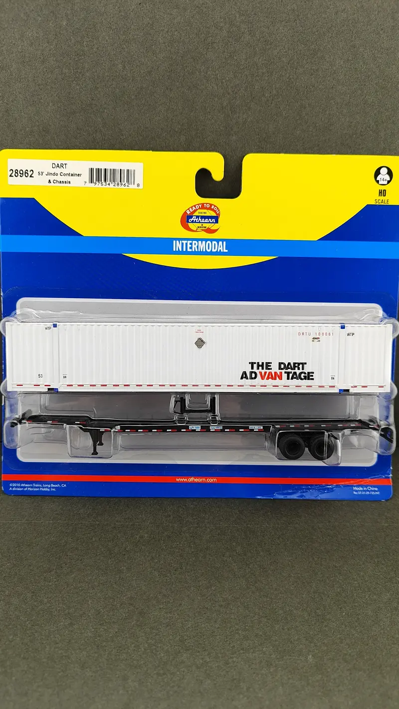 Athearn Ath-28962 Dart 53-Foot Jindo Intermodal Container With Chassis 1