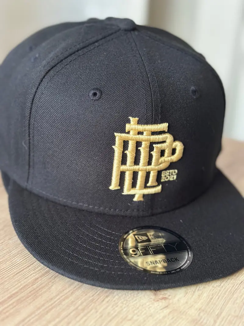Black-And-Gold Snapback Cap 1