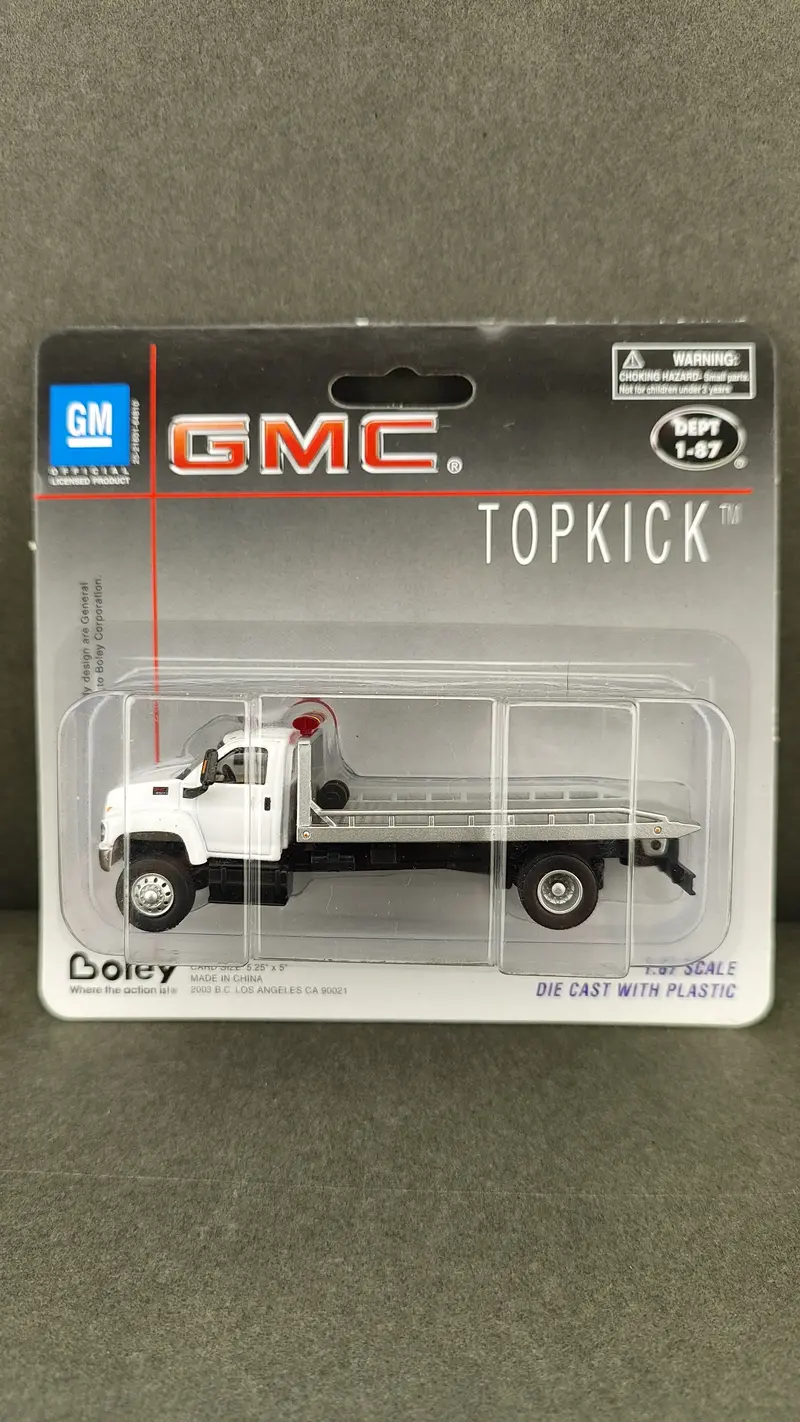 Bol 3005 Boley Gmc Topkick Wrecker – White Tow Truck Replica 1