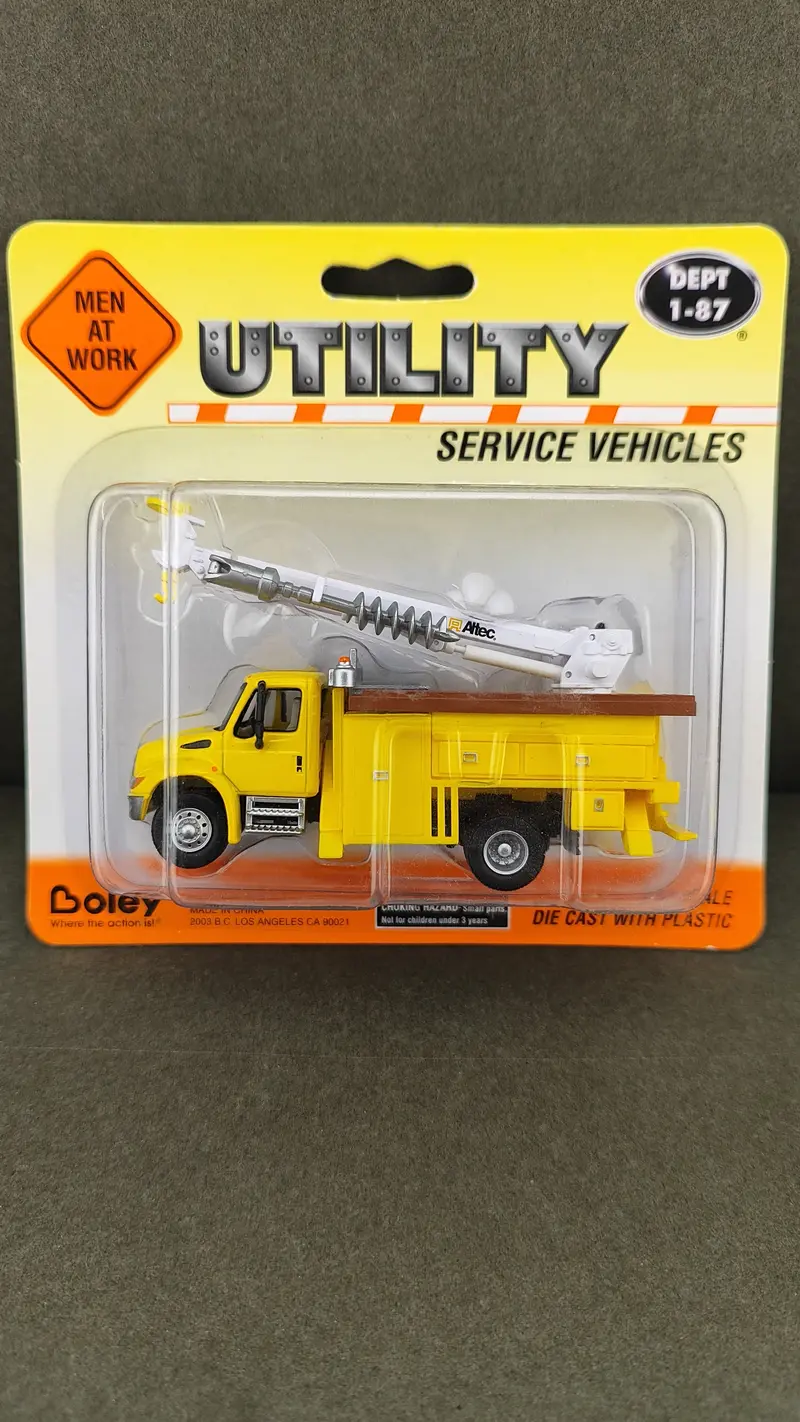 Boley Ho Scale Auger Truck – Yellow International Model #4132-88 1