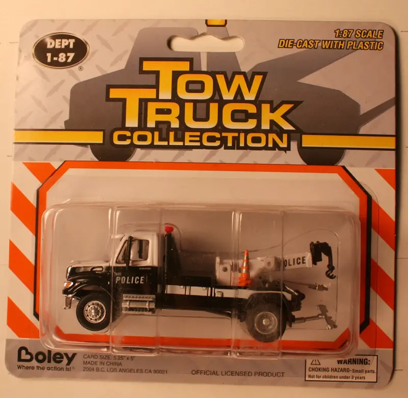 Boley Ho Scale Black-And-White International Police Tow Truck – Model #4514-37 1
