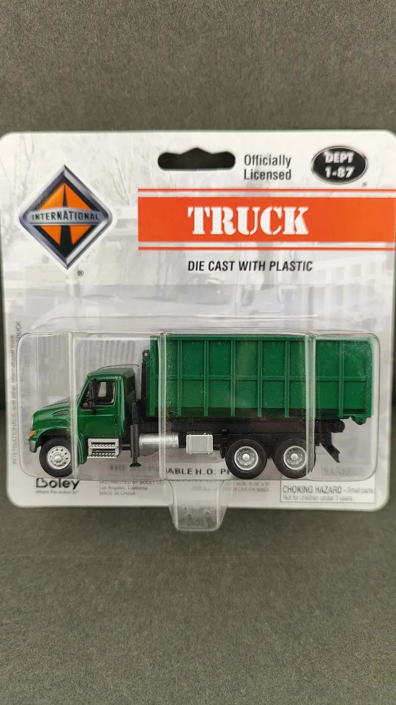 Boley Ho Scale Green International 3-Axle Roll-Off Dump Truck – Model #4128-55 1