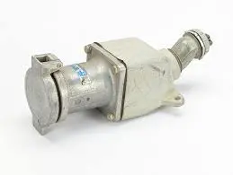 Crouse-Hinds Ar1042 Receptacle, 3-Wire 4-Pole, 100-Amp, Pin-And-Sleeve Female Configuration 1