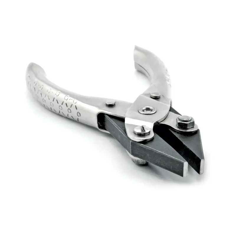 Flat-Nose Parallel Jaw Pliers With Straight Jaws 1