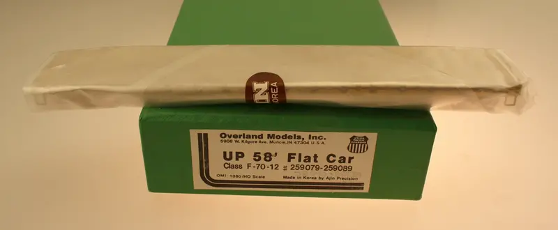 Omi 1380 Union Pacific 58-Foot Flat Car – F70-12 Design With Realistic Detailing 1