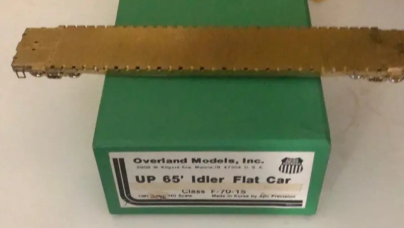 Omi 3046 Union Pacific 65-Foot Idler Flat Car – F70-15 Numbered Freight Car 1